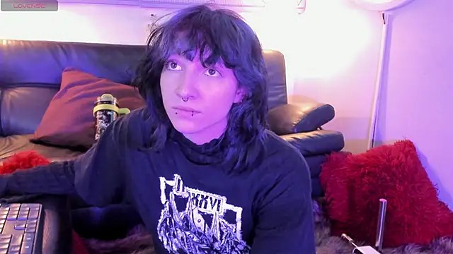 Ghosty Doll online show from March 25, 2026, 8:04 pm