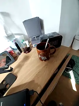 pascalino100 online show from March 2, 2025, 12:22 pm