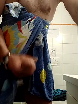 pascalino100 online show from March 13, 2026, 6:42 am