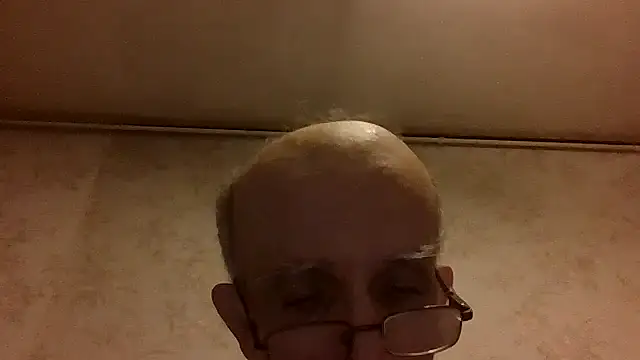 mariusica1xh online show from February 2, 2026, 11:03 pm