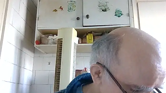 mariusica1xh online show from February 22, 2026, 1:31 pm