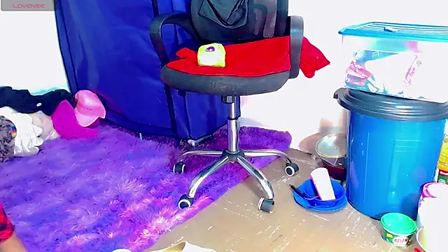 Snapshot of nicol_gill_ chatting on February 11, 2025, 5:29 pm nicol gill online show from February 11, 2025, 5:29 pm