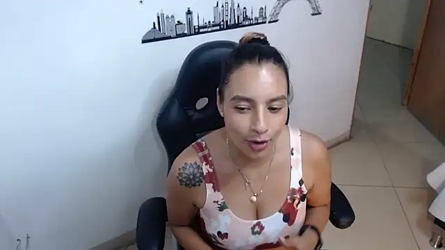 Snapshot of mykaelahoney chatting on July 2, 2026, 9:54 pm mykaelahoney online show from July 2, 2026, 9:54 pm