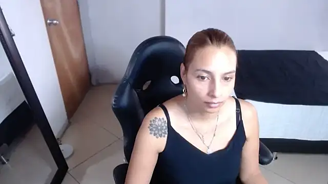 Snapshot of mykaelahoney chatting on July 28, 2026, 12:59 pm mykaelahoney online show from July 28, 2026, 12:59 pm