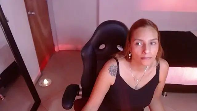 Snapshot of mykaelahoney chatting on July 28, 2026, 2:13 pm mykaelahoney online show from July 28, 2026, 2:13 pm
