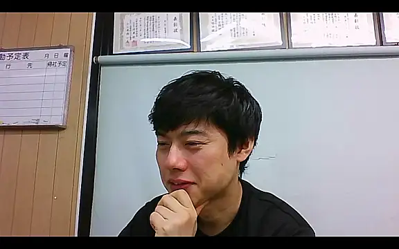 whitebriefboy online show from October 1, 2025, 12:22 pm