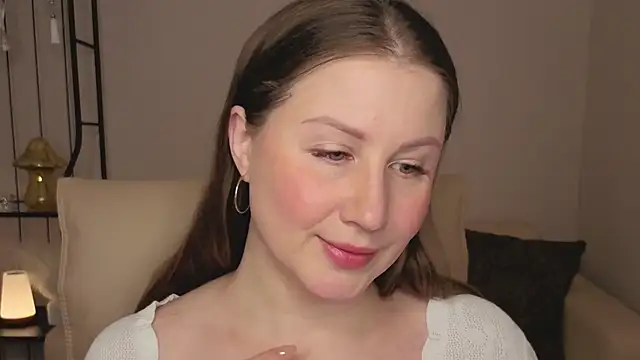 Snapshot of Helens_love chatting on April 18, 2026, 1:31 am Helens love online show from April 18, 2026, 1:31 am