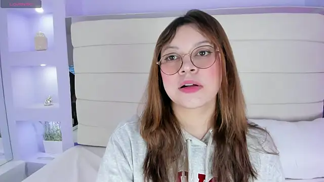 Snapshot of Lanna18 chatting on February 19, 2025, 11:49 am Lanna18 online show from February 19, 2025, 11:49 am