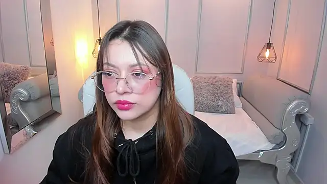 Snapshot of Lanna18 chatting on October 14, 2025, 11:44 am Lanna18 online show from October 14, 2025, 11:44 am