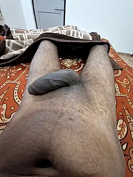 Yours daddy6728 online show from February 6, 2025, 12:16 pm