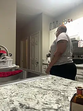 Snapshot of SexyHoneyRedd chatting on February 11, 2025, 12:59 am SexyHoneyRedd online show from February 11, 2025, 12:59 am