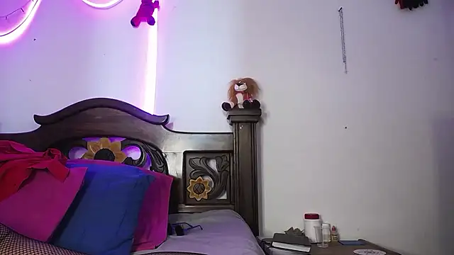 DominaLeona online show from December 2, 2024, 7:49 pm