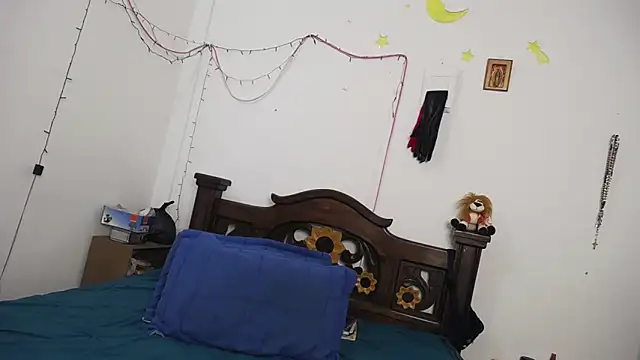 DominaLeona online show from February 18, 2025, 8:36 pm