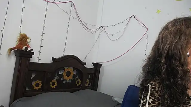 DominaLeona online show from March 9, 2025, 1:14 am