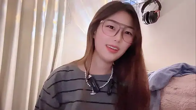 Snapshot of Sweet-Angel999 chatting on February 6, 2026, 3:26 pm Sweet-Angel999 online show from February 6, 2026, 3:26 pm