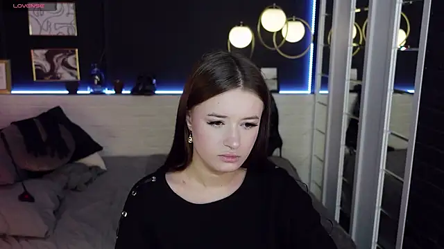 Snapshot of Lily_Moonlight chatting on December 27, 2024, 2:22 pm Lily Moonlight online show from December 27, 2024, 2:22 pm