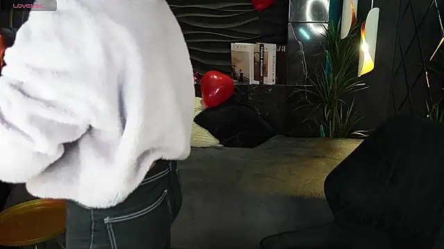 Lily Moonlight online show from February 8, 2026, 7:12 am