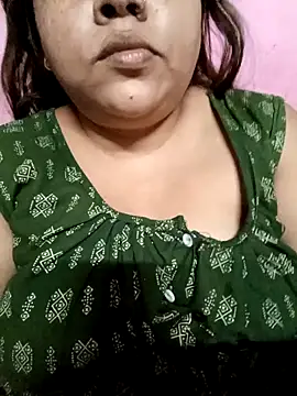 Snapshot of Beautyy38 chatting on October 13, 2025, 6:41 pm Beautyy38 online show from October 13, 2025, 6:41 pm