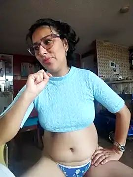 Snapshot of Im_Alma_ chatting on February 19, 2025, 12:44 pm Im Alma online show from February 19, 2025, 12:44 pm