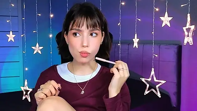 Stacy Gonzales  online show from October 30, 2025, 11:33 am