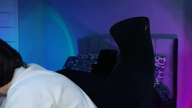 Stacy Gonzales  online show from February 26, 2026, 1:10 pm