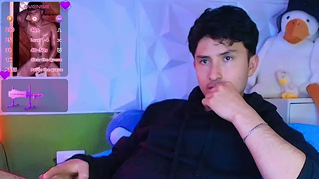 santyago taylor online show from October 8, 2025, 6:38 pm