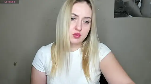 Snapshot of KennaJamess8 chatting on December 26, 2024, 11:24 pm KennaJamess8 online show from December 26, 2024, 11:24 pm