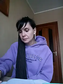 Snapshot of Francenia_lolis chatting on February 5, 2025, 6:35 am Francenia lolis online show from February 5, 2025, 6:35 am