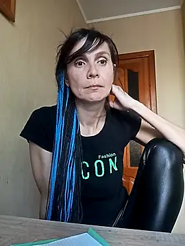 Snapshot of Francenia_lolis chatting on September 21, 2025, 9:00 am Francenia lolis online show from September 21, 2025, 9:00 am