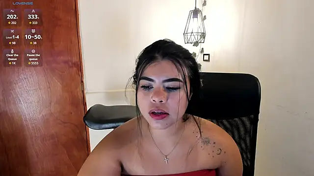 aitana-purple online show from October 19, 2025, 6:19 pm