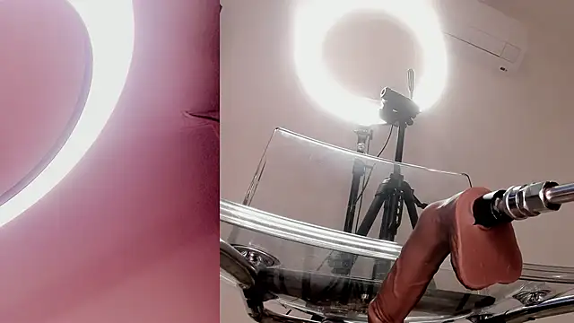 zoe backer online show from March 27, 2026, 11:21 am