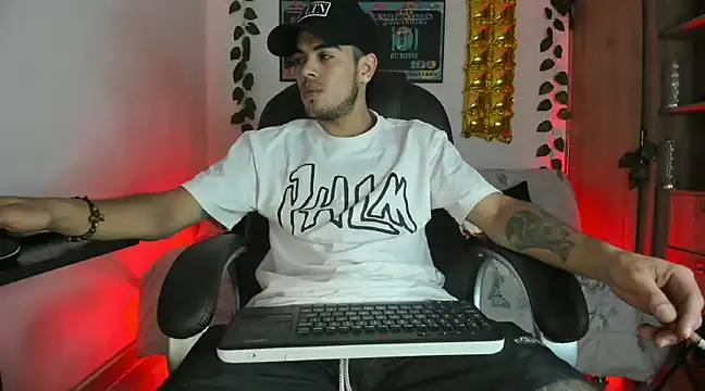 Snapshot of mikee_scooth chatting on January 8, 2025, 7:34 pm mikee scooth online show from January 8, 2025, 7:34 pm