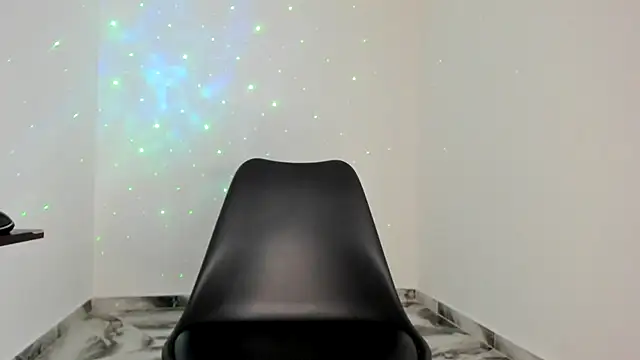 Snapshot of mikee_scooth chatting on February 20, 2026, 3:01 pm mikee scooth online show from February 20, 2026, 3:01 pm