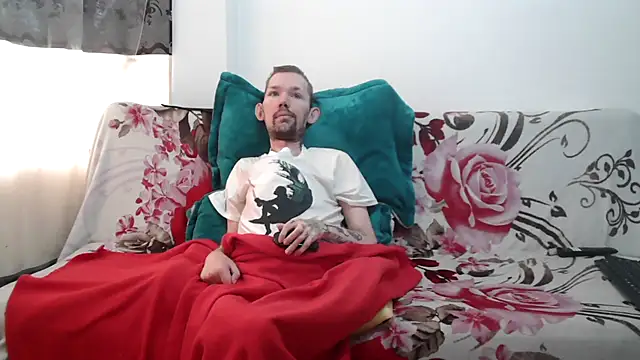 Snapshot of Sophia_and_Thomas chatting on May 11, 2026, 3:07 pm Sophia and Thomas online show from May 11, 2026, 3:07 pm