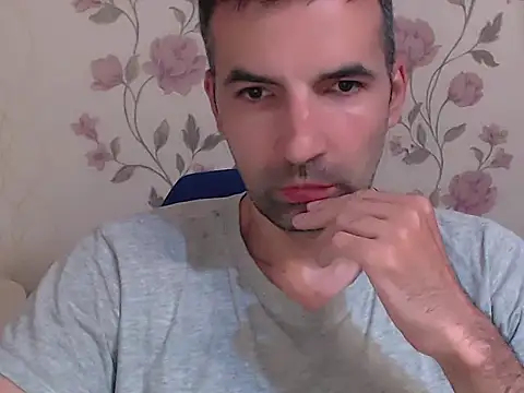 Snapshot of Leo_1617 chatting on June 2, 2026, 8:00 pm Leo 1617 online show from June 2, 2026, 8:00 pm