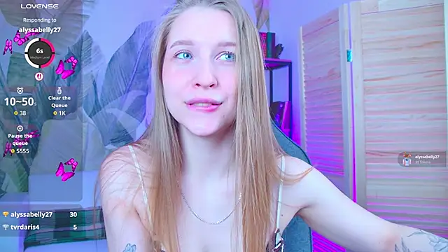 CuteMousee online show from April 4, 2026, 8:12 am