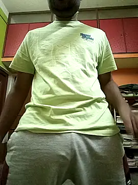 Snapshot of RohanBig chatting on May 7, 2026, 6:35 pm RohanBig online show from May 7, 2026, 6:35 pm