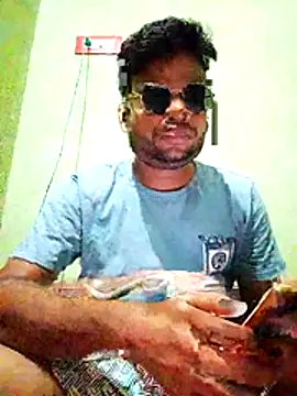 Snapshot of RohanBig chatting on May 12, 2026, 2:14 pm RohanBig online show from May 12, 2026, 2:14 pm