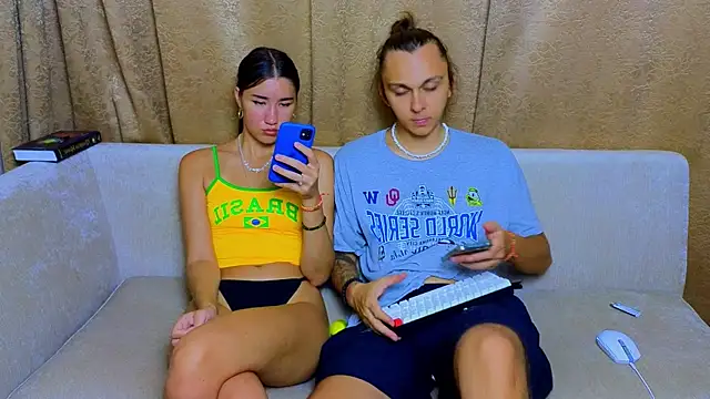 Snapshot of do_u_know_them chatting on December 30, 2024, 9:16 am do u know them online show from December 30, 2024, 9:16 am