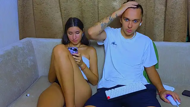 Snapshot of do_u_know_them chatting on February 25, 2025, 12:24 pm do u know them online show from February 25, 2025, 12:24 pm