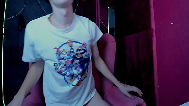 Snapshot of LukeSweet chatting on November 27, 2025, 11:56 am LukeSweet online show from November 27, 2025, 11:56 am