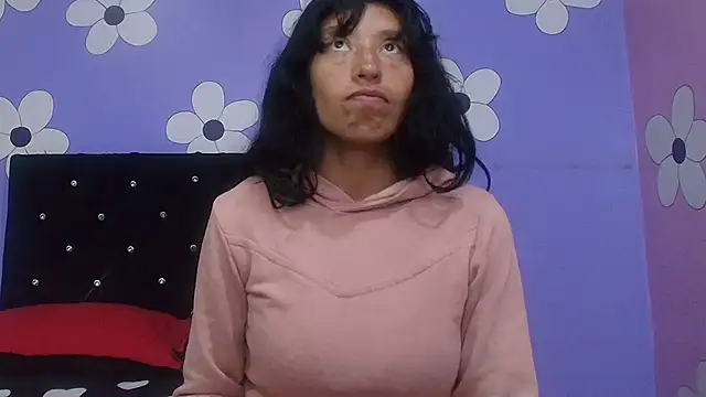 Snapshot of karolinee_66_ chatting on March 4, 2026, 4:18 am karolinee 66 online show from March 4, 2026, 4:18 am