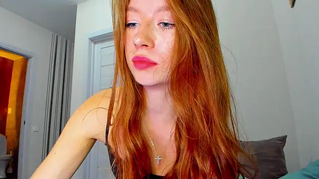 minidivaa  online show from June 1, 2026, 7:37 pm