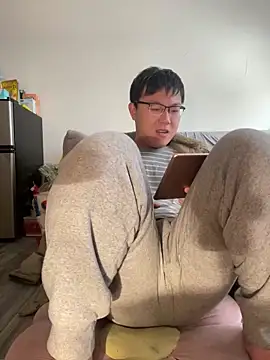 Snapshot of YoY-man chatting on January 18, 2025, 6:03 am YoY-man online show from January 18, 2025, 6:03 am