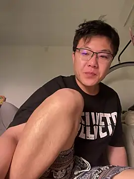 Snapshot of YoY-man chatting on February 2, 2025, 5:59 pm YoY-man online show from February 2, 2025, 5:59 pm