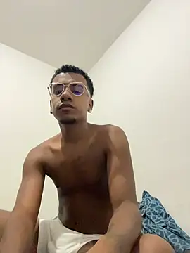 Snapshot of PatrickWest chatting on July 25, 2026, 11:57 pm PatrickWest online show from July 25, 2026, 11:57 pm