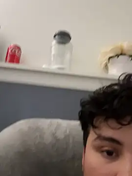 elperrinHN online show from February 19, 2025, 6:32 pm