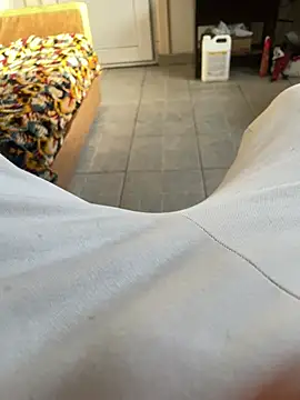 Snapshot of nik99xxx chatting on March 24, 2026, 2:33 pm nik99xxx online show from March 24, 2026, 2:33 pm