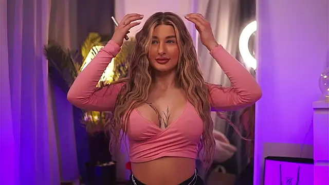 AvaShayy online show from March 4, 2025, 10:49 pm