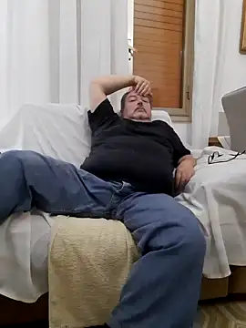 bluangelo online show from March 3, 2025, 6:12 pm